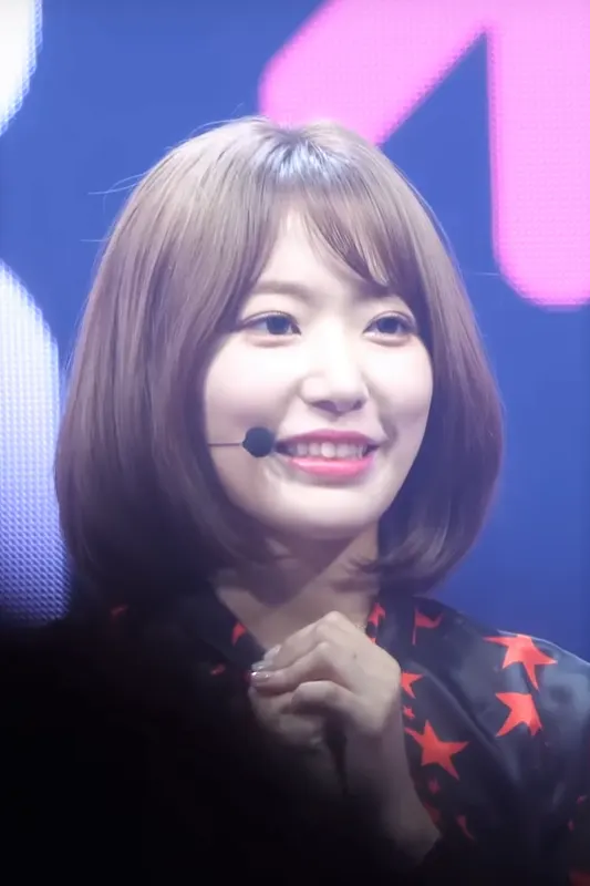 宮脇咲良 3