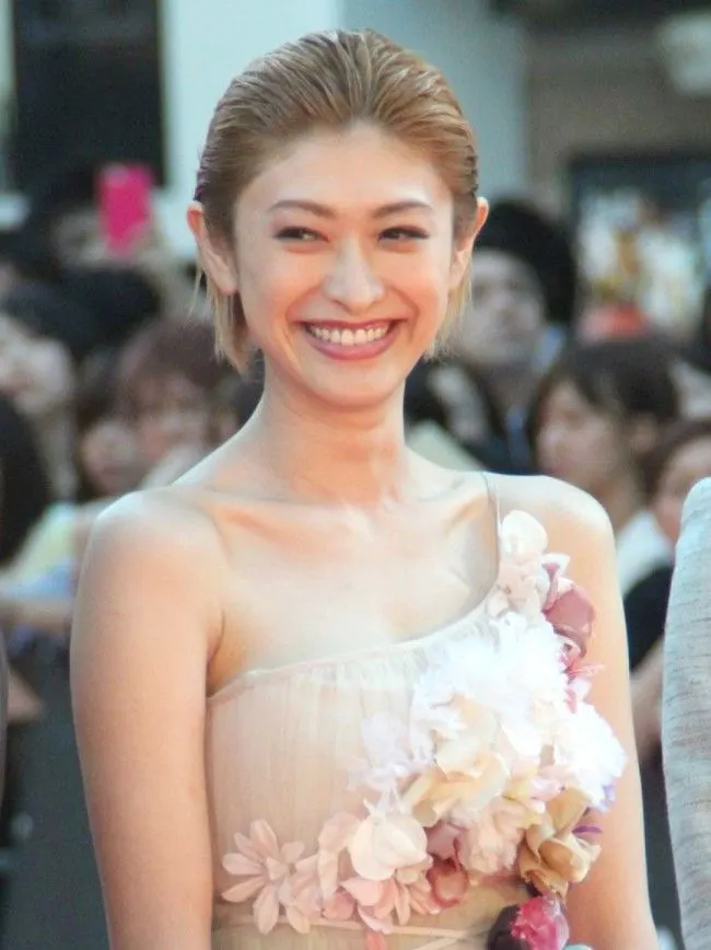 山田優 1